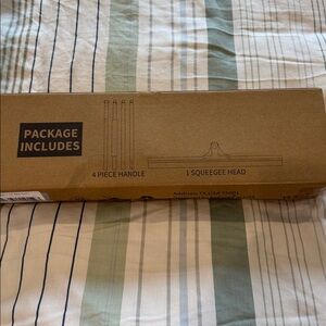 Kefanta yellow 18” floor squeegee.